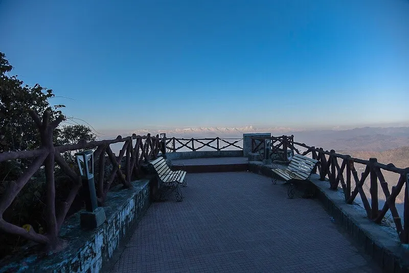 Tip N Top It is a popular vantage point amongst the tourists visiting Lansdowne. It is on the ridge close to St. Mary’s Church. One can plan a trek on the bright sunny day to enjoy the glorious and majestic views of the Himalayas, which is unforgettably enchanting.